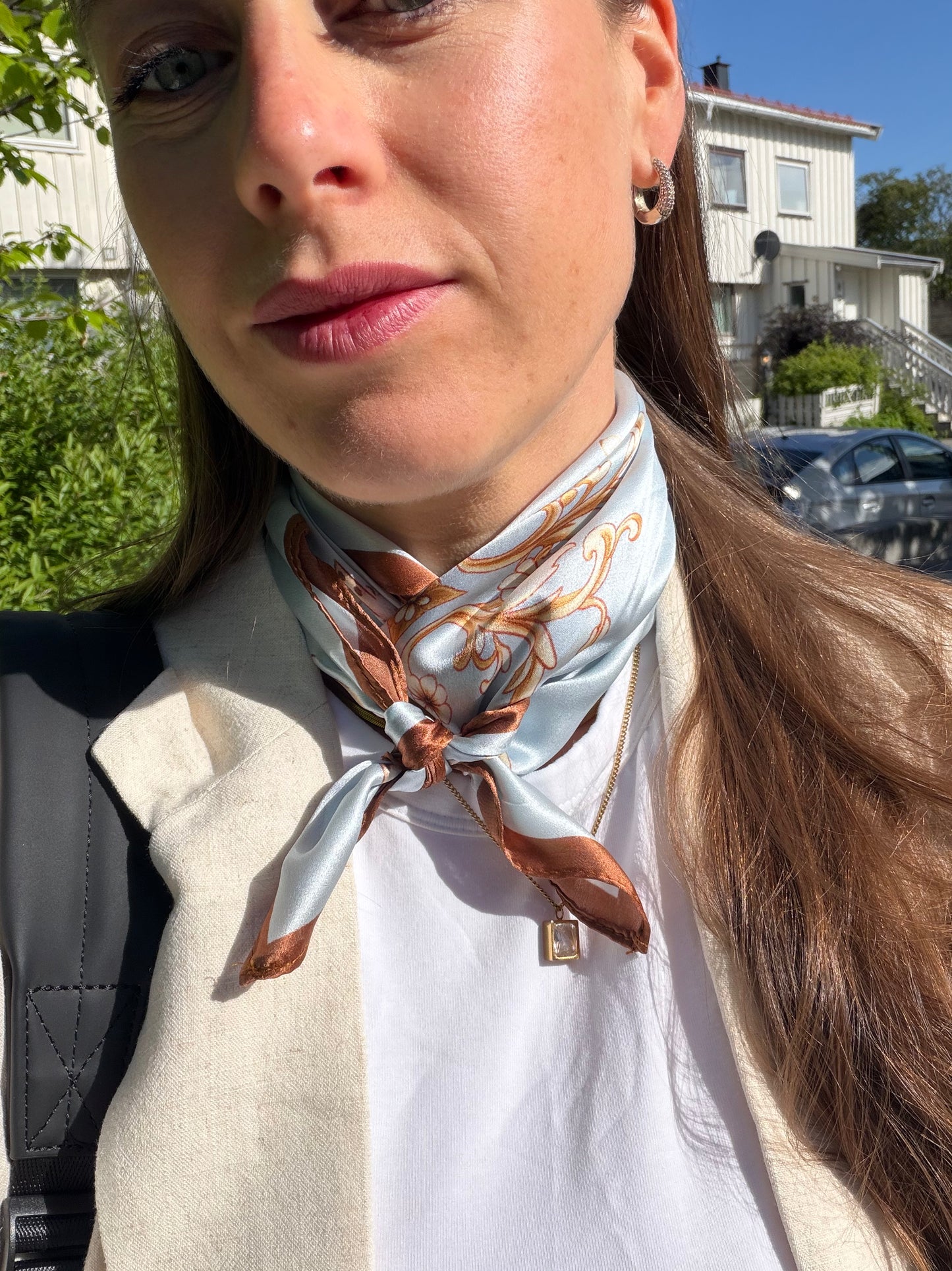 Blue vintage silkeskjerf